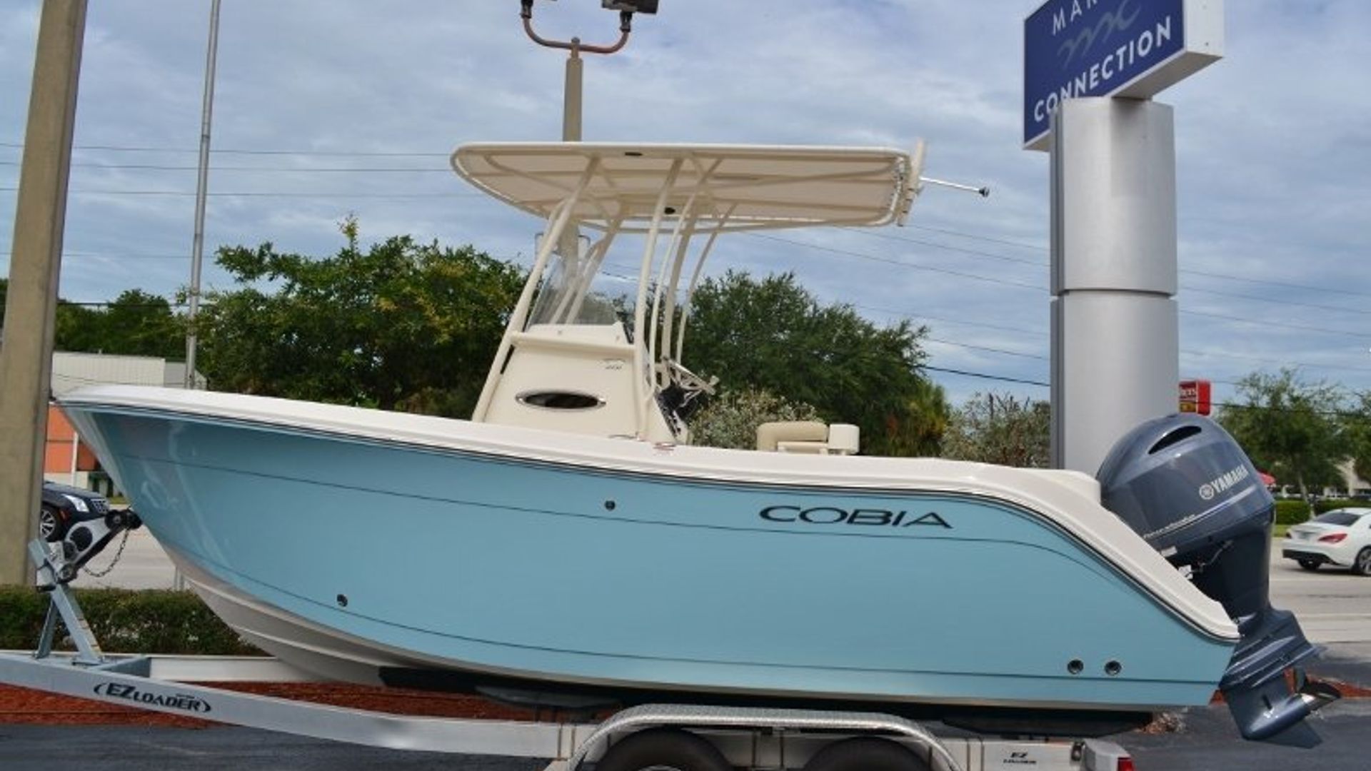 New 2017 Cobia 201 Center Console #T001 image 6