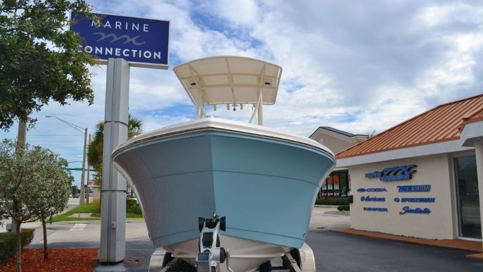 New 2017 Cobia 201 Center Console #T001 image 7