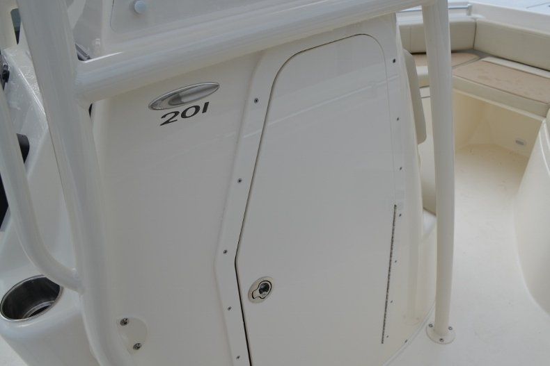 Thumbnail 14 for New 2017 Cobia 201 Center Console boat for sale in West Palm Beach, FL