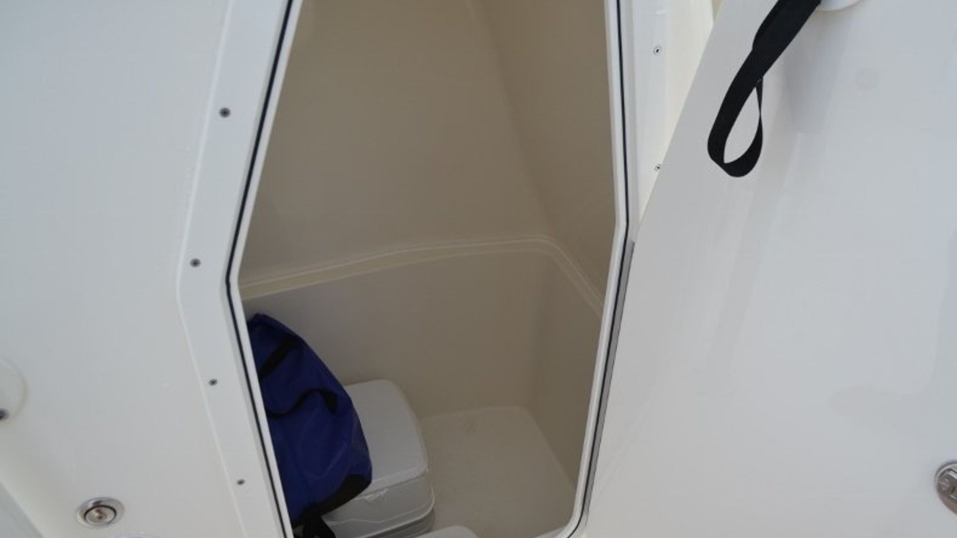 New 2017 Cobia 201 Center Console #T001 image 17