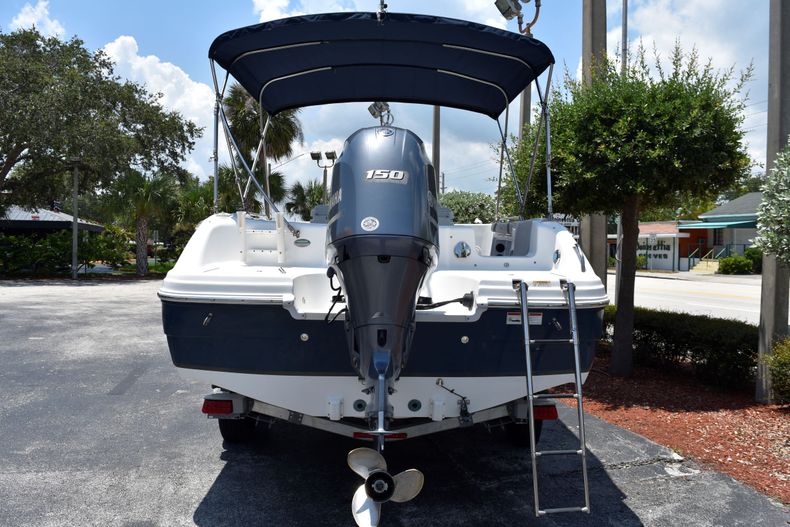 Thumbnail 4 for Used 2017 Hurricane 211 boat for sale in Vero Beach, FL
