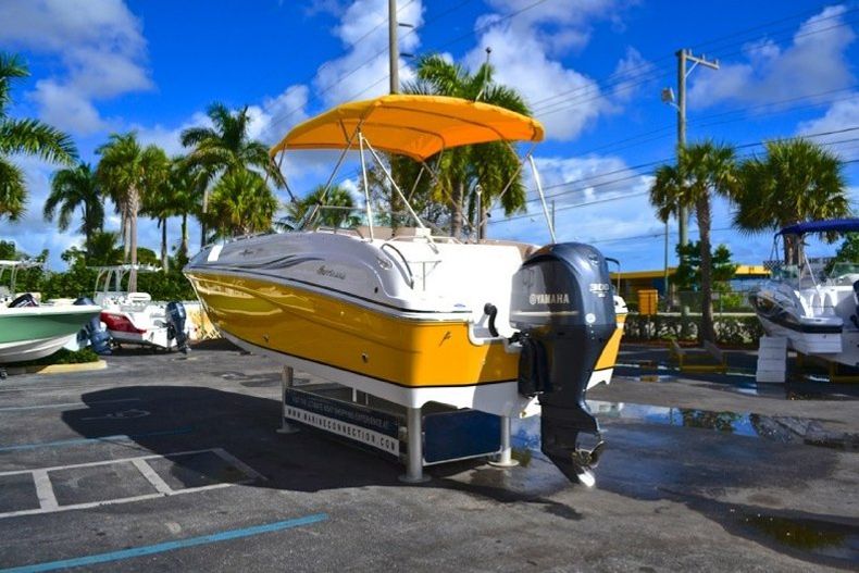 Thumbnail 5 for New 2013 Hurricane SunDeck SD 2700 OB boat for sale in West Palm Beach, FL