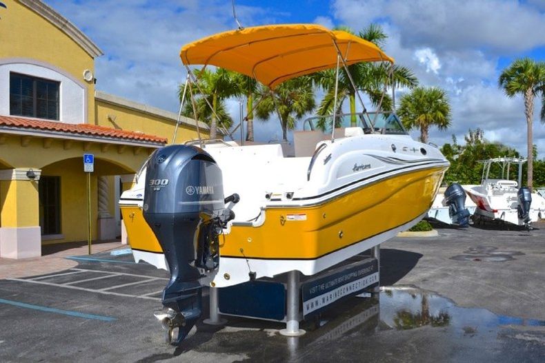 Thumbnail 7 for New 2013 Hurricane SunDeck SD 2700 OB boat for sale in West Palm Beach, FL