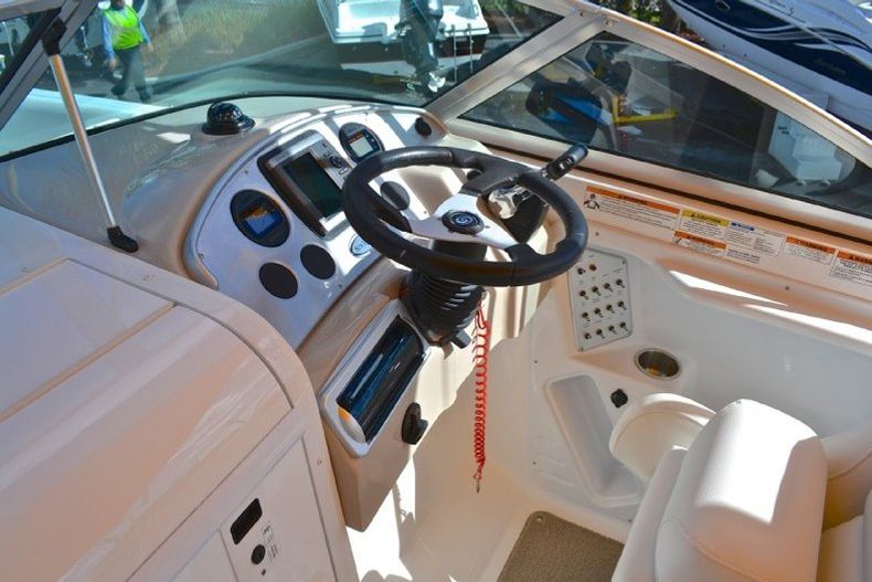 Thumbnail 42 for New 2013 Hurricane SunDeck SD 2700 OB boat for sale in West Palm Beach, FL