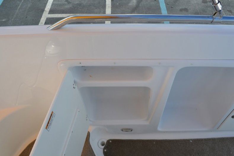 Thumbnail 53 for New 2013 Hurricane SunDeck SD 2700 OB boat for sale in West Palm Beach, FL