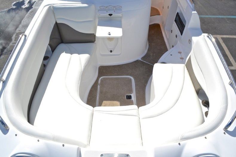 Thumbnail 64 for New 2013 Hurricane SunDeck SD 2700 OB boat for sale in West Palm Beach, FL
