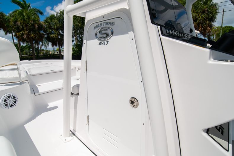 Thumbnail 32 for New 2021 Sportsman Masters 247 Bay Boat boat for sale in West Palm Beach, FL