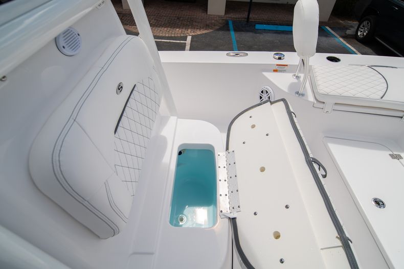 Thumbnail 42 for New 2021 Sportsman Masters 247 Bay Boat boat for sale in West Palm Beach, FL