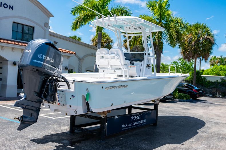 Thumbnail 7 for New 2021 Sportsman Masters 247 Bay Boat boat for sale in West Palm Beach, FL