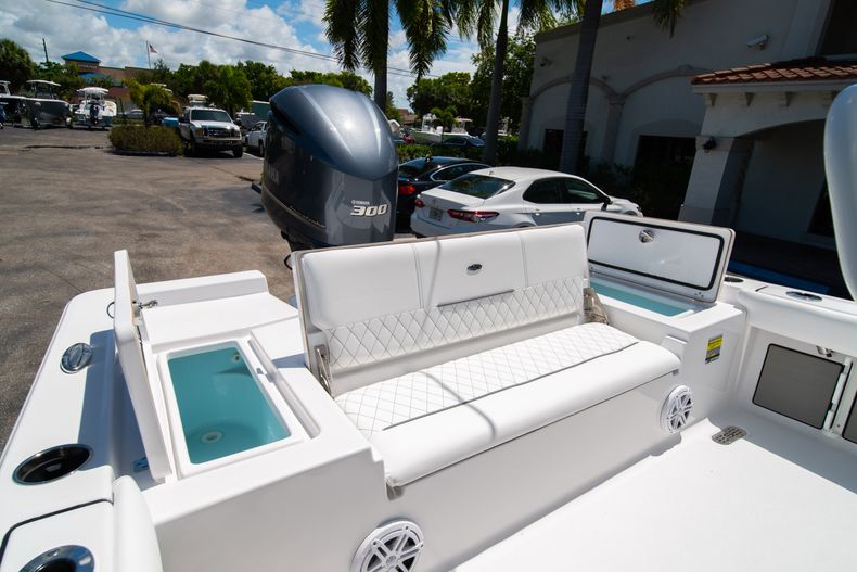 Thumbnail 10 for New 2021 Sportsman Masters 247 Bay Boat boat for sale in West Palm Beach, FL