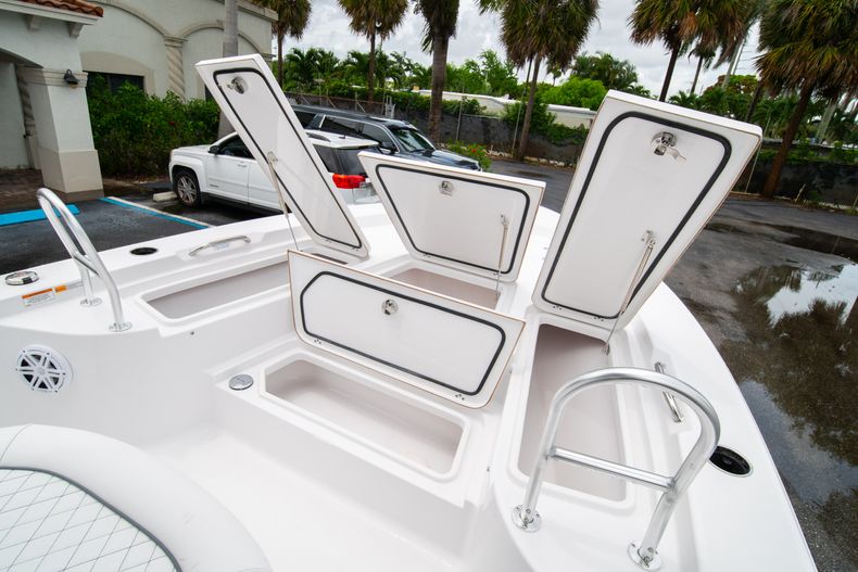 Thumbnail 36 for New 2021 Sportsman Masters 227 Bay Boat boat for sale in Vero Beach, FL