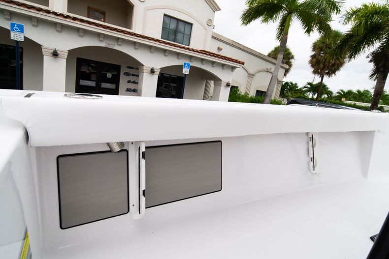Thumbnail 19 for New 2021 Sportsman Masters 227 Bay Boat boat for sale in Vero Beach, FL
