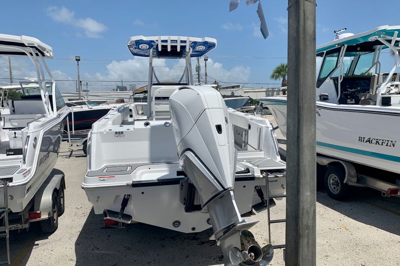 Thumbnail 2 for New 2019 Blackfin 242CC boat for sale in Fort Lauderdale, FL