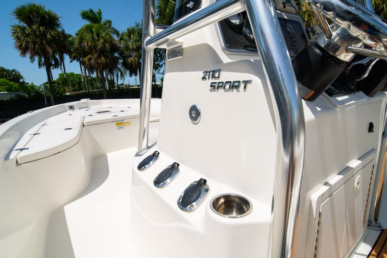 Thumbnail 34 for Used 2015 NauticStar 2110 Sport boat for sale in West Palm Beach, FL