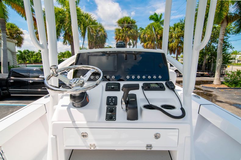 Thumbnail 20 for New 2021 Sportsman Masters 227 Bay Boat boat for sale in West Palm Beach, FL
