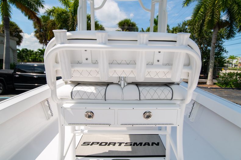 Thumbnail 16 for New 2021 Sportsman Masters 227 Bay Boat boat for sale in West Palm Beach, FL