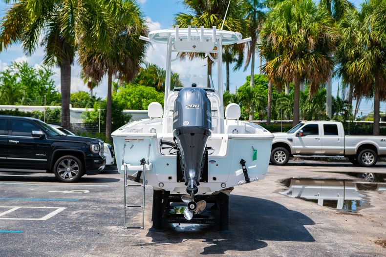 Thumbnail 6 for New 2021 Sportsman Masters 227 Bay Boat boat for sale in West Palm Beach, FL
