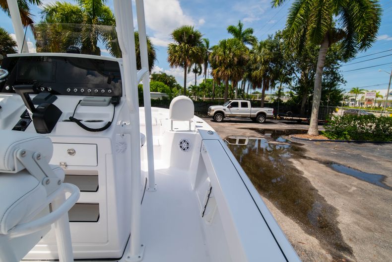 Thumbnail 15 for New 2021 Sportsman Masters 227 Bay Boat boat for sale in West Palm Beach, FL