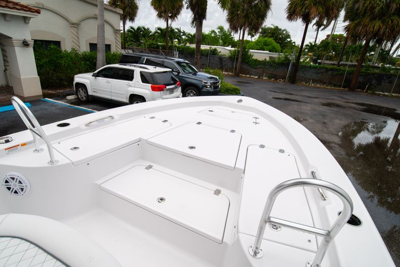 Thumbnail 33 for New 2021 Sportsman Masters 227 Bay Boat boat for sale in West Palm Beach, FL
