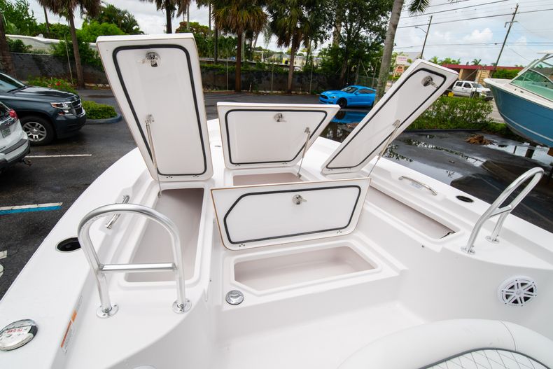 Thumbnail 37 for New 2021 Sportsman Masters 227 Bay Boat boat for sale in West Palm Beach, FL