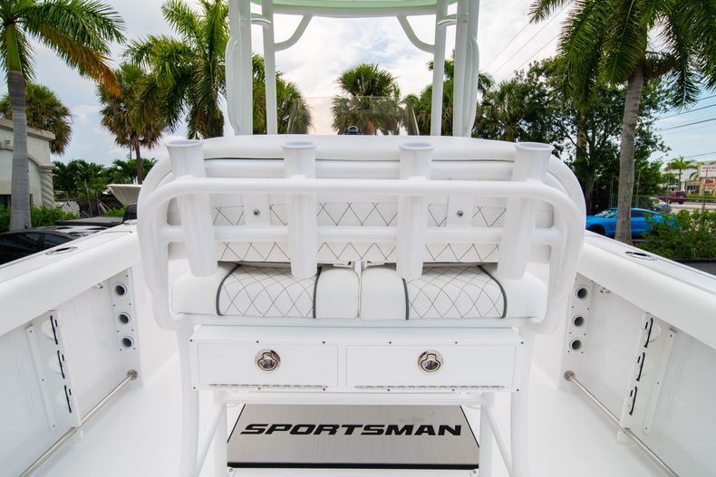 Thumbnail 18 for New 2021 Sportsman Heritage 231 Center Console boat for sale in West Palm Beach, FL