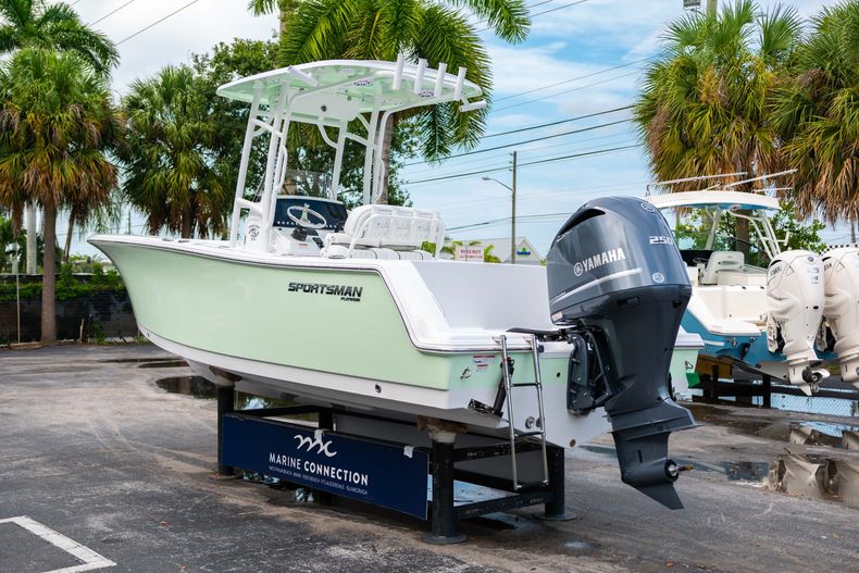 Thumbnail 5 for New 2021 Sportsman Heritage 231 Center Console boat for sale in West Palm Beach, FL