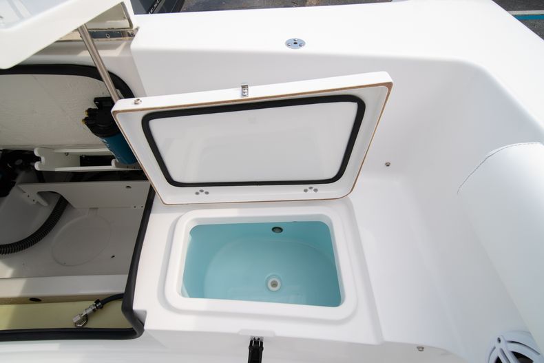 Thumbnail 13 for New 2021 Sportsman Heritage 231 Center Console boat for sale in West Palm Beach, FL