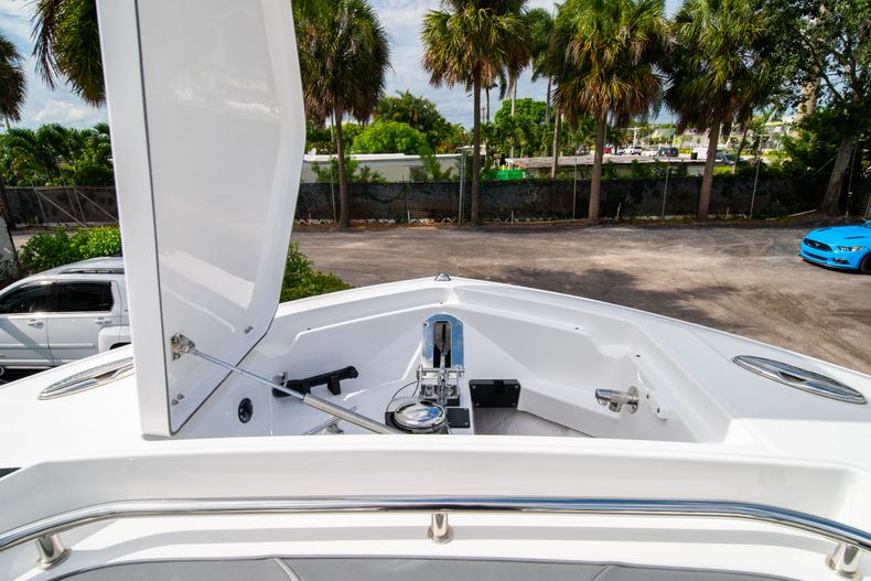 Thumbnail 58 for Used 2020 Blackfin 332CC Center Console boat for sale in Fort Lauderdale, FL