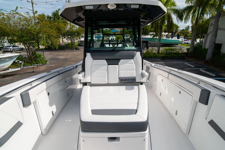 Thumbnail 59 for Used 2020 Blackfin 332CC Center Console boat for sale in Fort Lauderdale, FL
