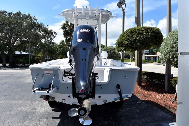 Thumbnail 4 for New 2021 Sportsman Masters 227 Bay Boat boat for sale in Vero Beach, FL
