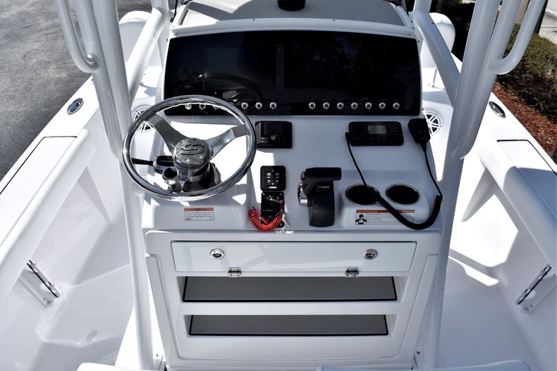 Thumbnail 11 for New 2021 Sportsman Masters 227 Bay Boat boat for sale in Vero Beach, FL