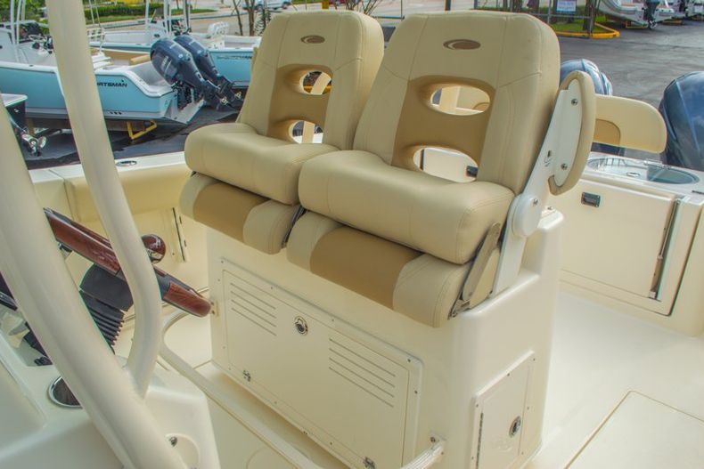 Thumbnail 34 for New 2016 Cobia 277 Center Console boat for sale in West Palm Beach, FL