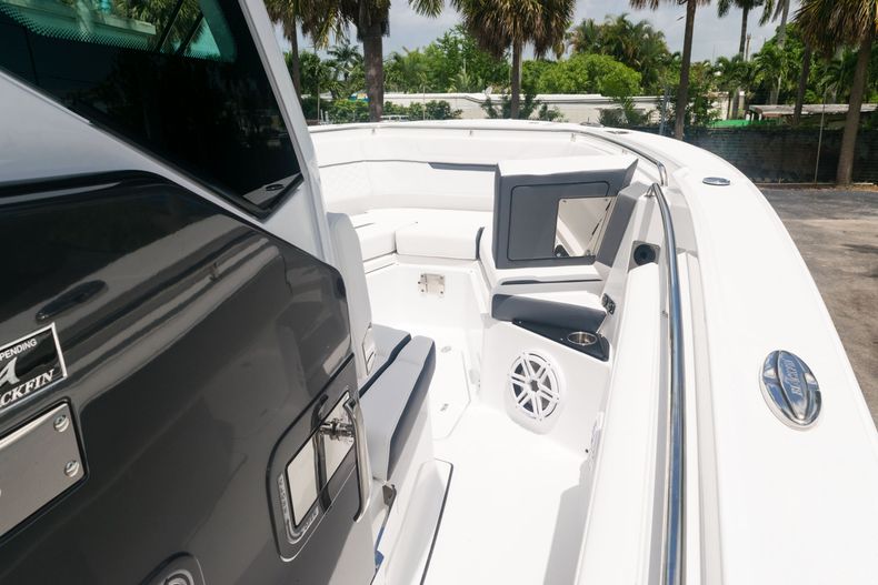 Thumbnail 45 for New 2021 Blackfin 272CC boat for sale in West Palm Beach, FL