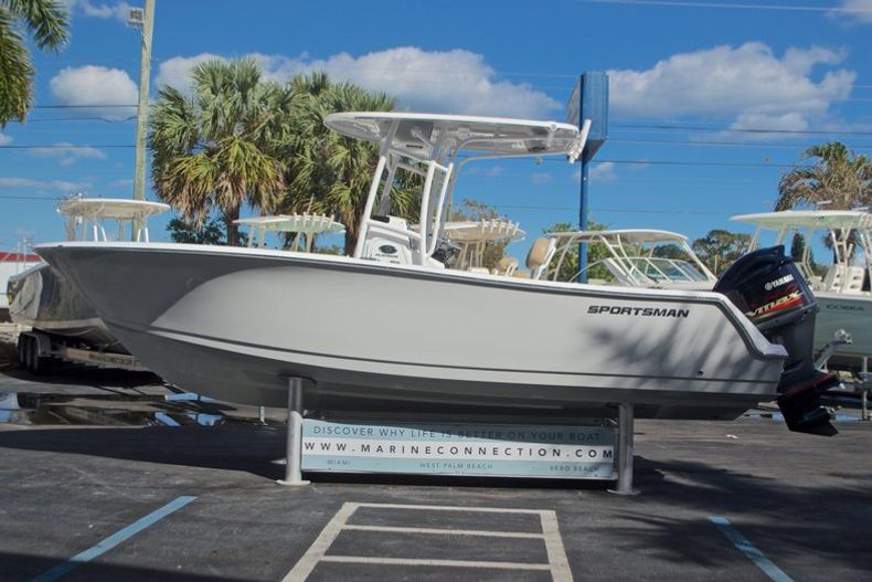 Thumbnail 4 for New 2017 Sportsman Open 232 Center Console boat for sale in West Palm Beach, FL