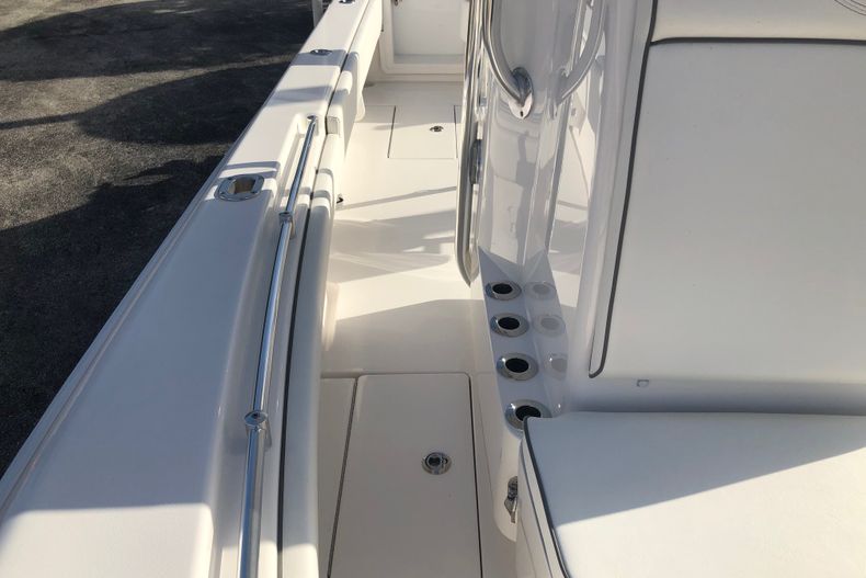 Thumbnail 12 for Used 2020 Contender 25 Tournament boat for sale in Vero Beach, FL