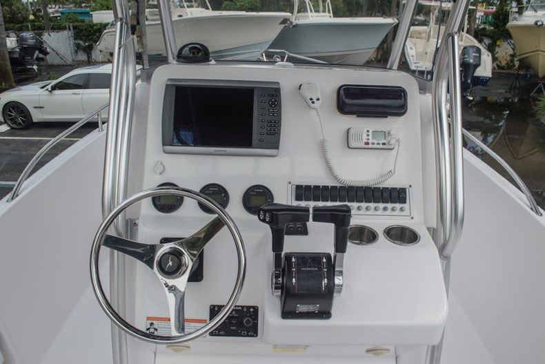 Thumbnail 10 for Used 2008 Pro-Line 26 Super Sport CC boat for sale in West Palm Beach, FL
