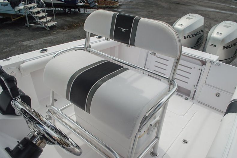 Thumbnail 18 for Used 2008 Pro-Line 26 Super Sport CC boat for sale in West Palm Beach, FL