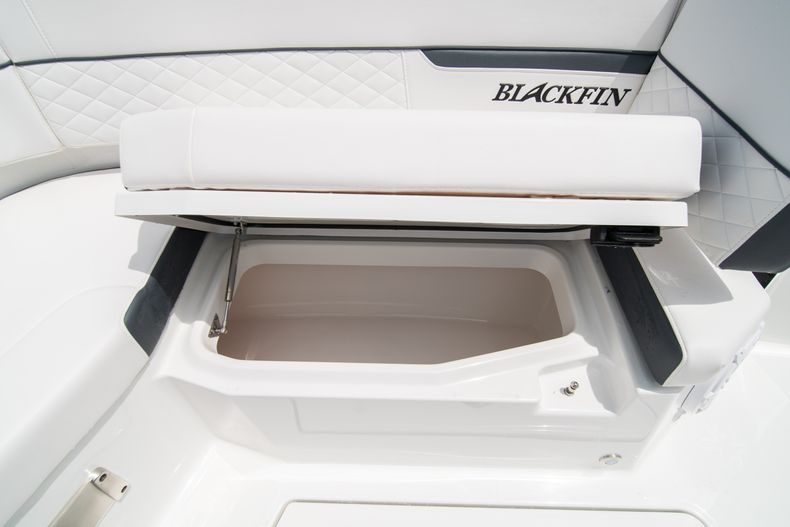 Thumbnail 58 for New 2021 Blackfin 332CC boat for sale in Fort Lauderdale, FL