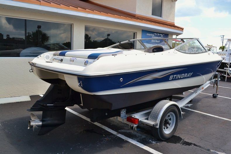 Thumbnail 7 for Used 2004 Stingray 200 LX boat for sale in Vero Beach, FL