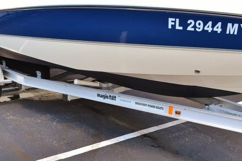 Thumbnail 9 for Used 2004 Stingray 200 LX boat for sale in Vero Beach, FL