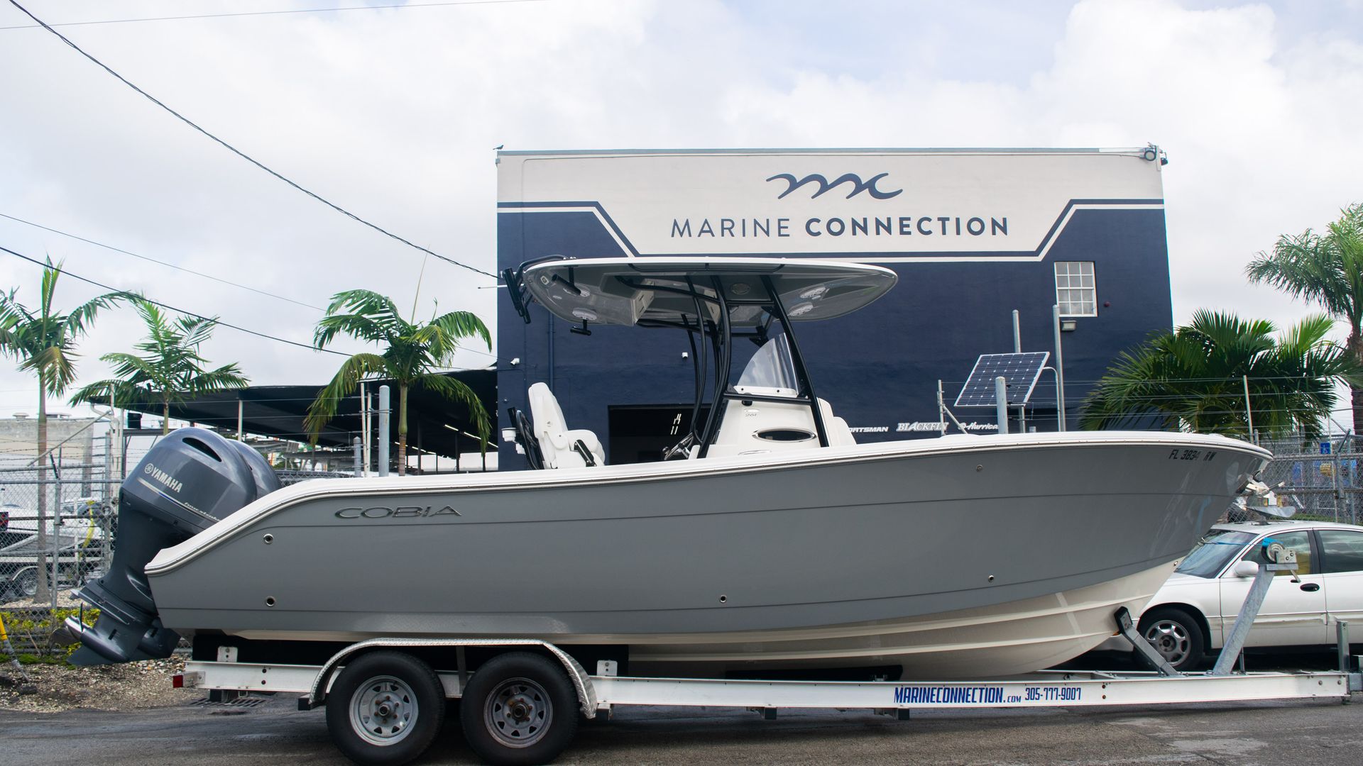 Used 2019 Cobia 261 CC #Y045 image 1