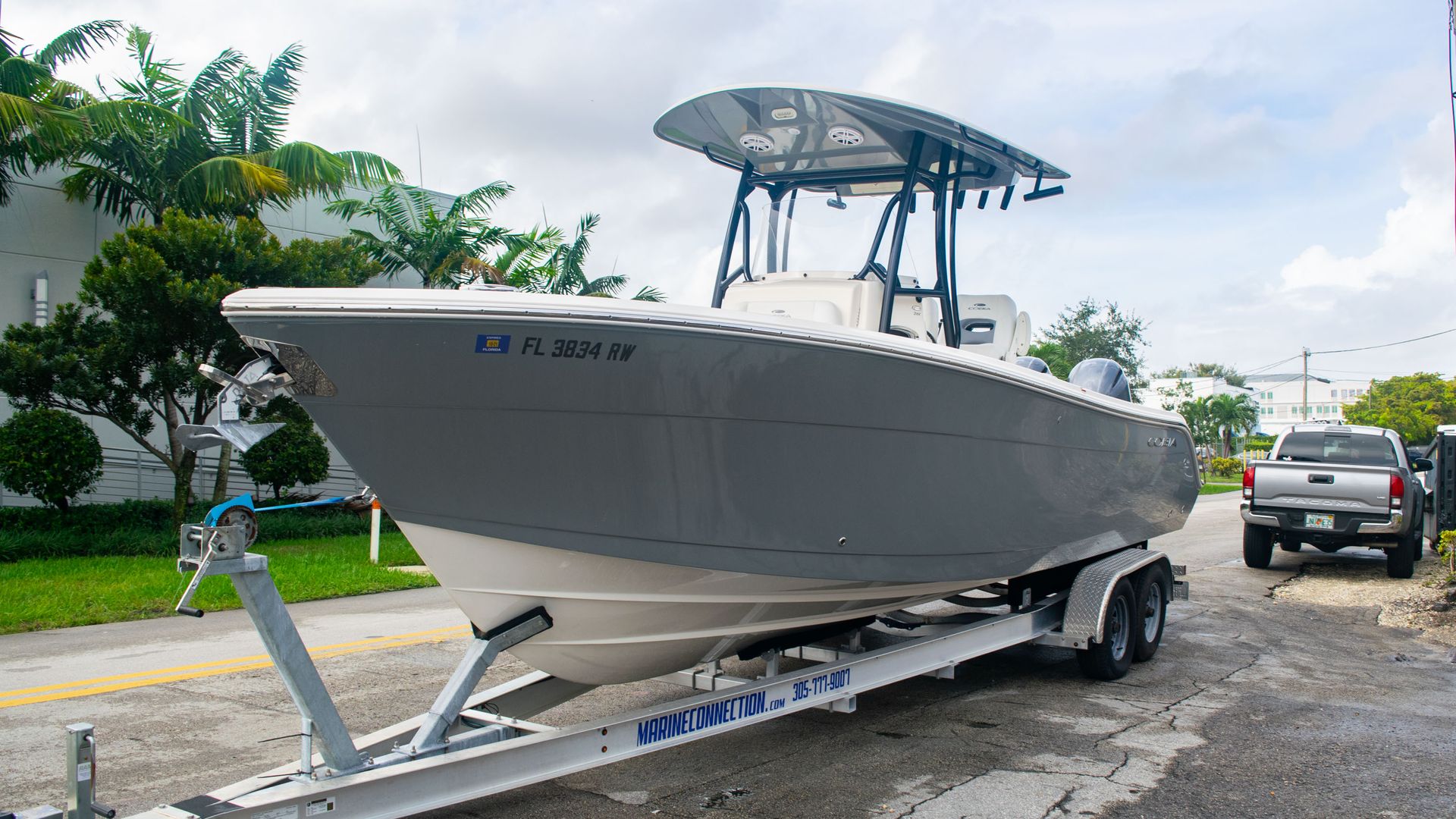 Used 2019 Cobia 261 CC #Y045 image 5