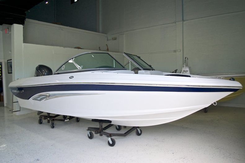 New 2014 Rinker Captiva 186 OB Bowrider boat for sale in Miami, FL