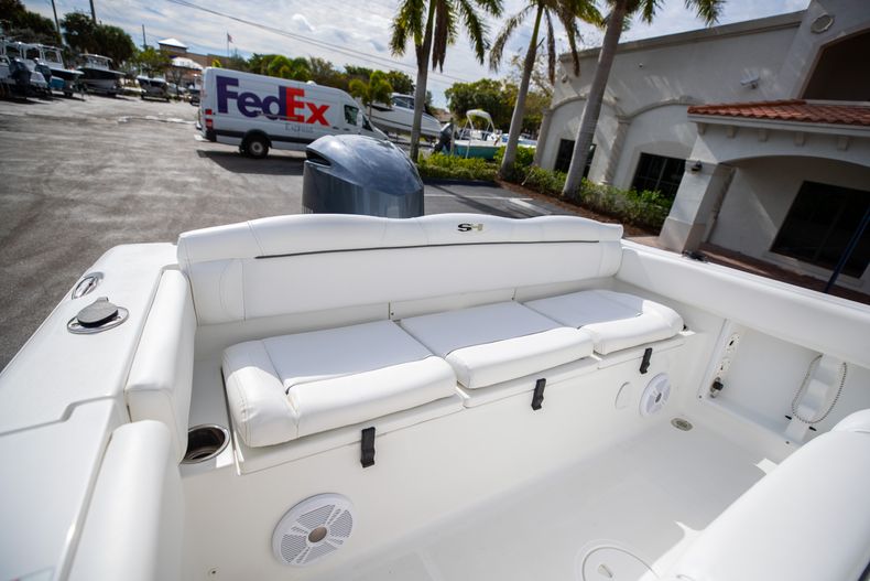 Thumbnail 13 for Used 2015 Sea Hunt Ultra 235 SE Center Console boat for sale in West Palm Beach, FL