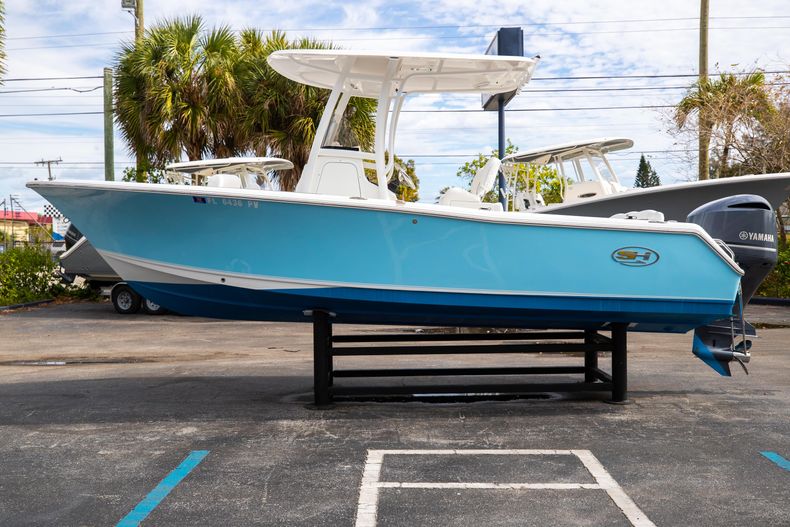 Thumbnail 6 for Used 2015 Sea Hunt Ultra 235 SE Center Console boat for sale in West Palm Beach, FL