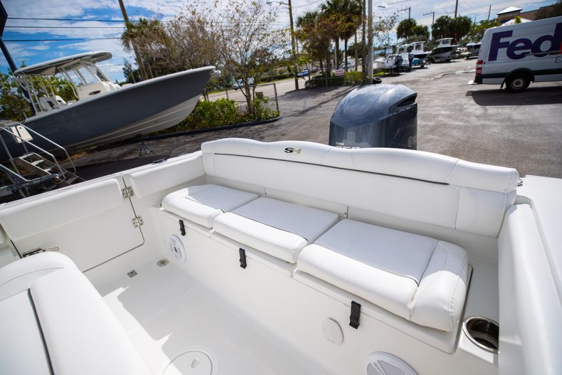 Thumbnail 18 for Used 2015 Sea Hunt Ultra 235 SE Center Console boat for sale in West Palm Beach, FL