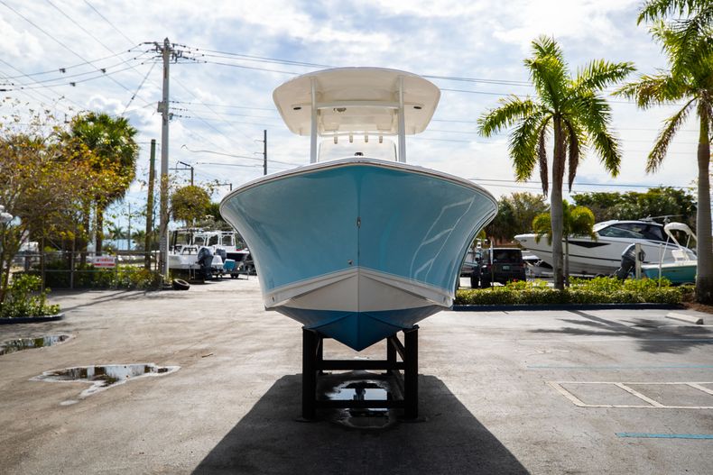 Thumbnail 3 for Used 2015 Sea Hunt Ultra 235 SE Center Console boat for sale in West Palm Beach, FL