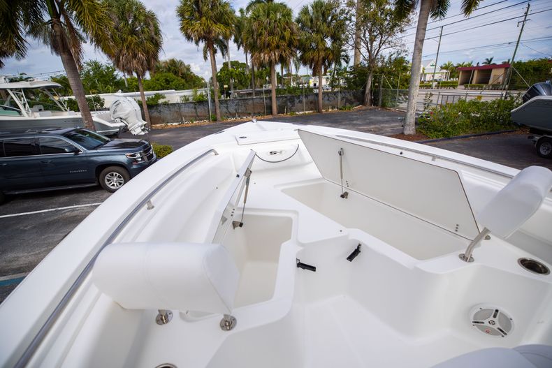 Thumbnail 44 for Used 2015 Sea Hunt Ultra 235 SE Center Console boat for sale in West Palm Beach, FL