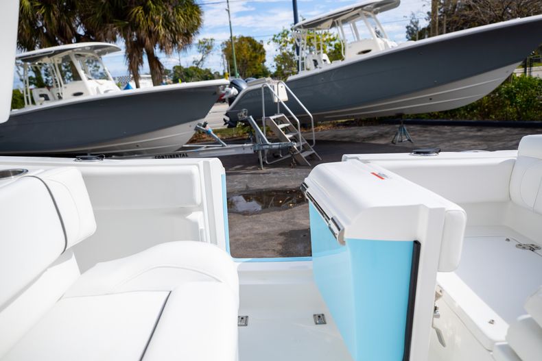 Thumbnail 21 for Used 2015 Sea Hunt Ultra 235 SE Center Console boat for sale in West Palm Beach, FL