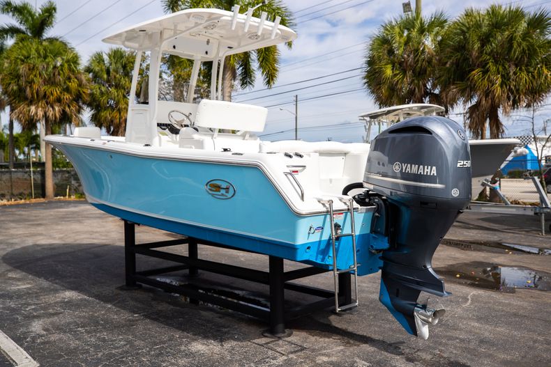 Thumbnail 7 for Used 2015 Sea Hunt Ultra 235 SE Center Console boat for sale in West Palm Beach, FL